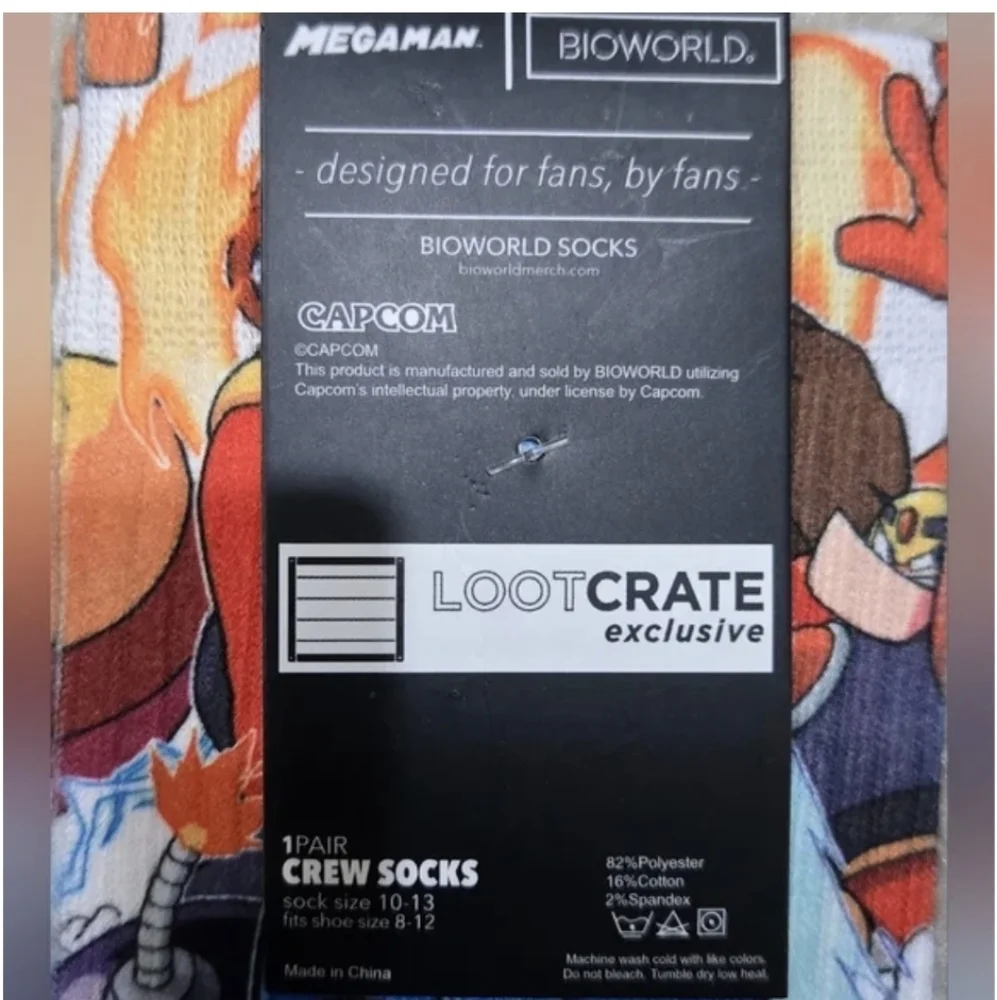 ❤️2/$12 NEW Megaman Crew Socks Loot Crate Exclusive Bioworld Size 10-13